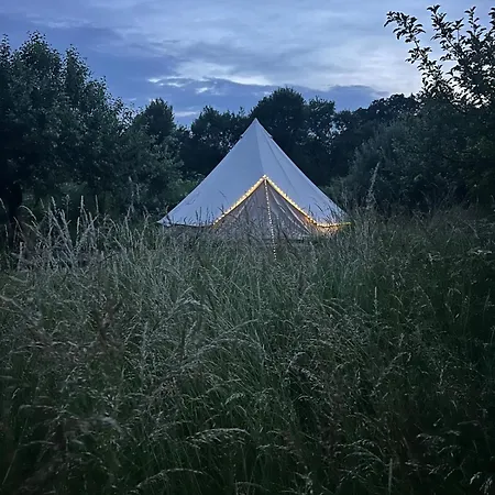 Glamping Vranov Na Samote U Vcelina Luxury tent *