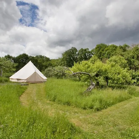 Luxury tent Glamping Vranov Na Samote U Vcelina Lancov