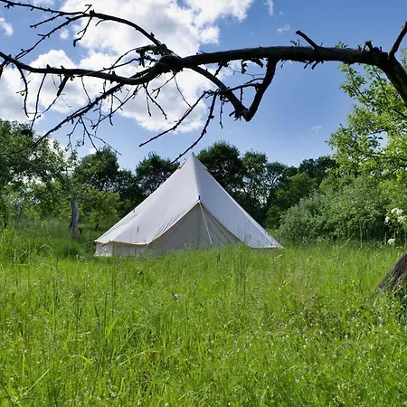 Glamping Vranov Na Samote U Vcelina Luxury tent Lancov